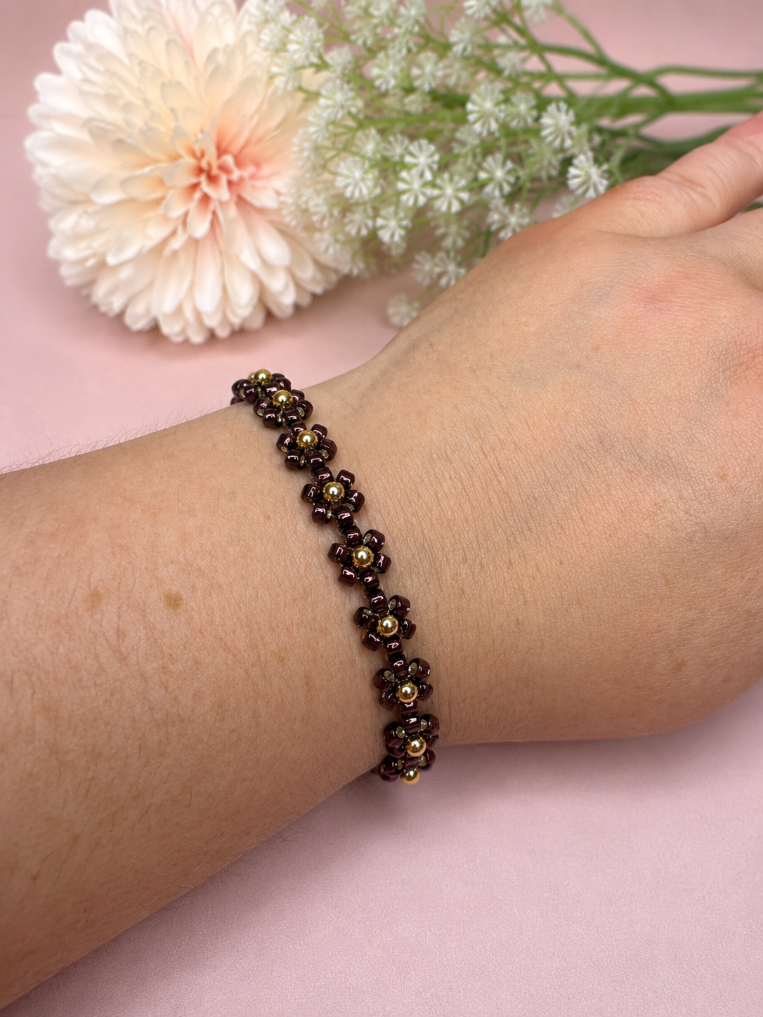 Blumenarmband dunkel Rot-Gold