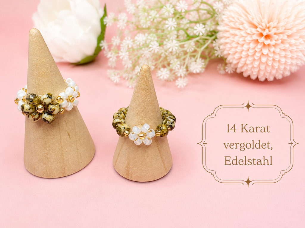 Olive Blooming Ring Gold