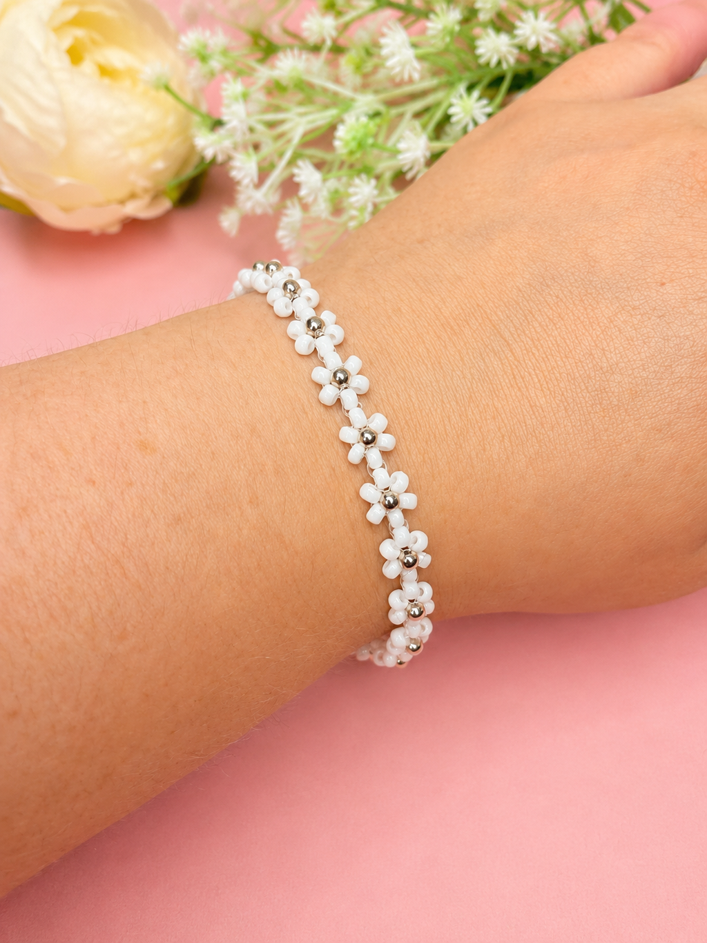 Blumenarmband Weiß-Silber