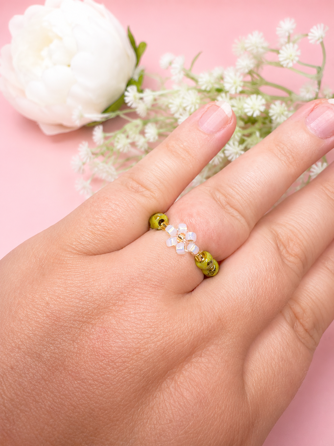Lime Blooming Ring Gold